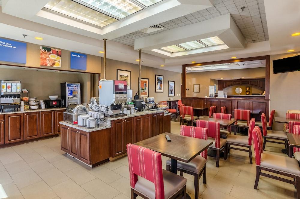 Comfort Inn Blacksburg University Area Bagian luar foto