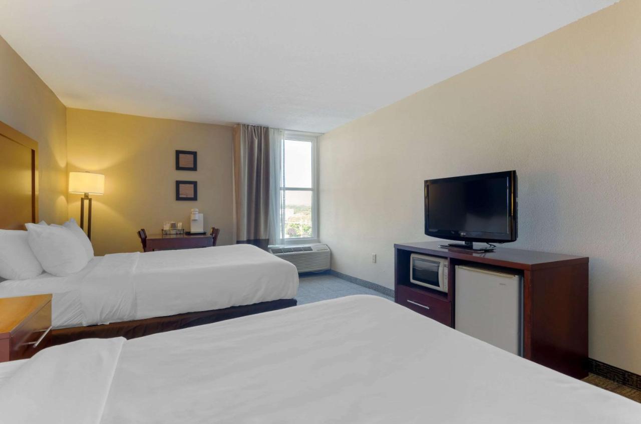 Comfort Inn Blacksburg University Area Bagian luar foto