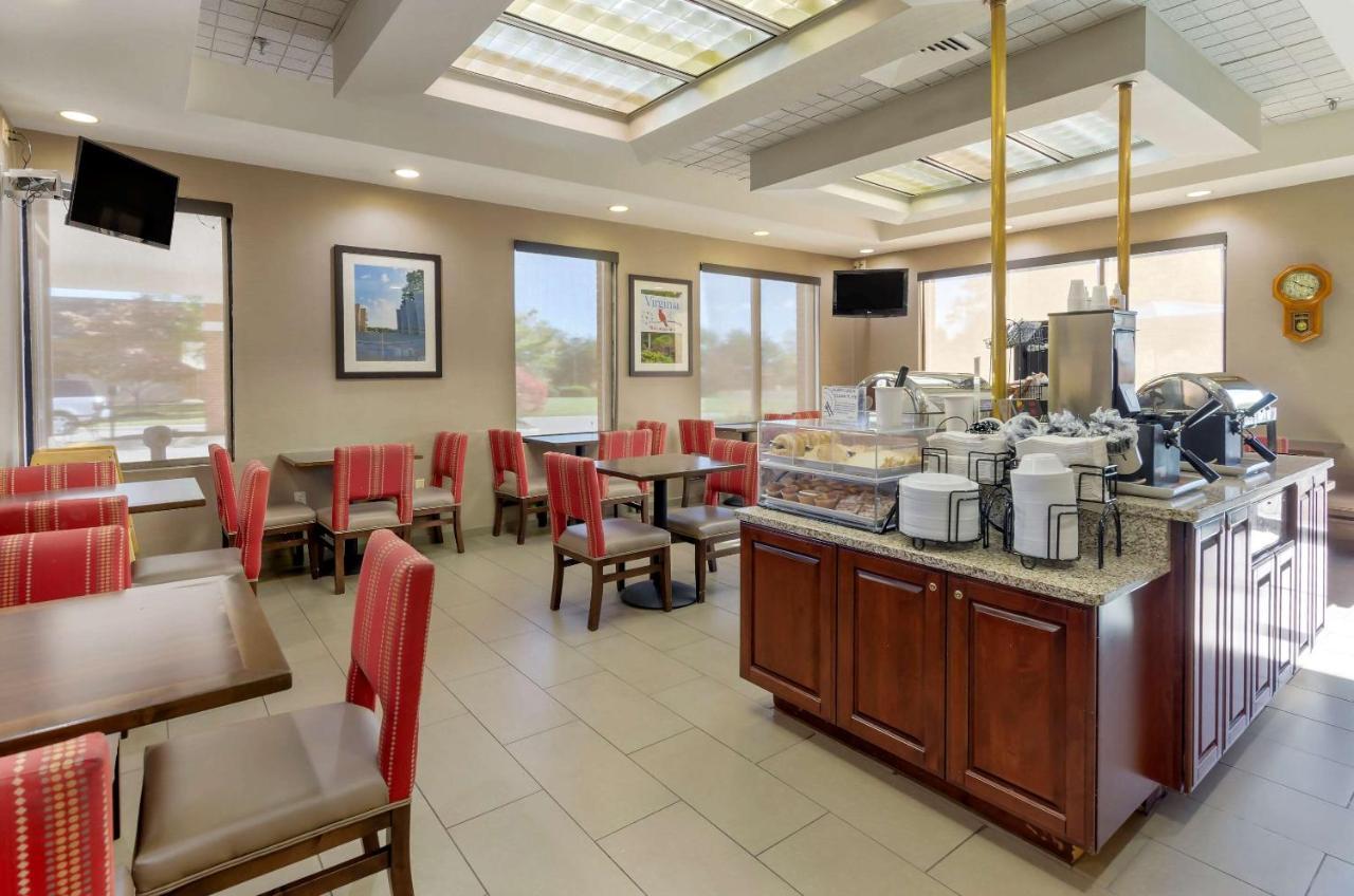 Comfort Inn Blacksburg University Area Bagian luar foto