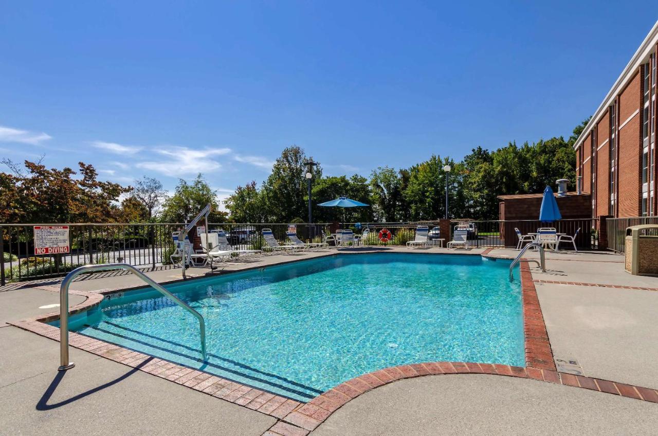 Comfort Inn Blacksburg University Area Bagian luar foto
